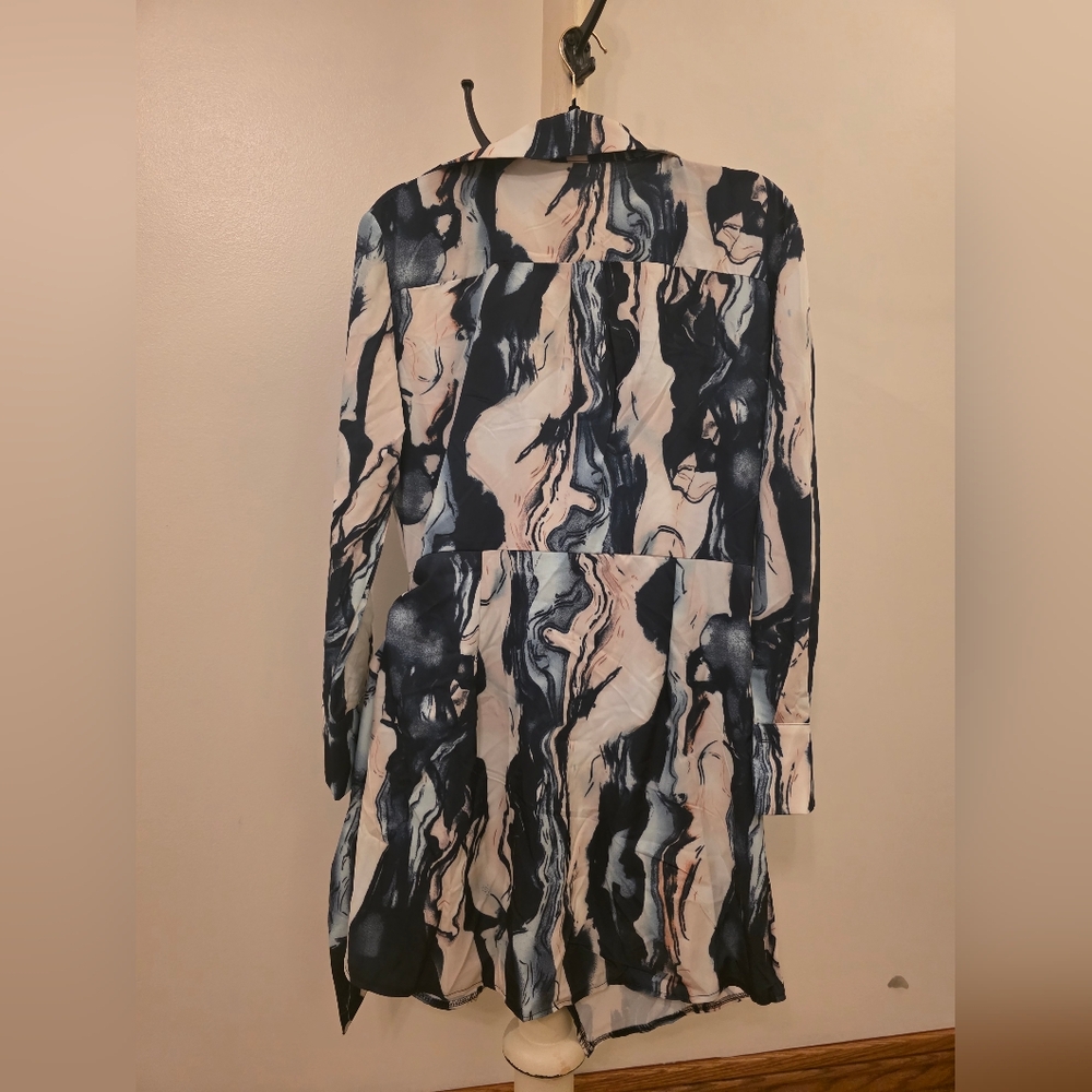SHEIN Navy and Cream Abstract Long Sleeve Dress - Picture 3 of 6